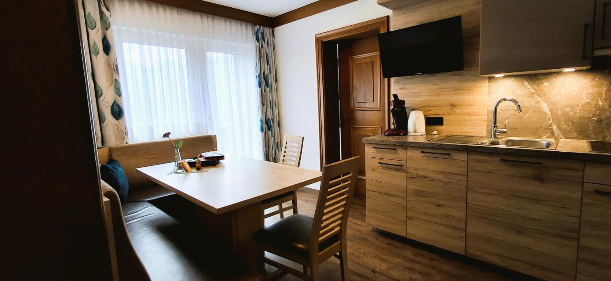 Haus Enzian Lägenhet Fiss Exteriör bild